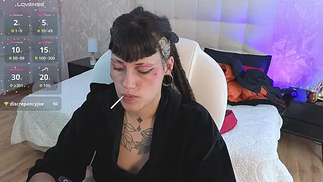 _sharlotte777: απευθείας συνομιλία ΧΧΧ