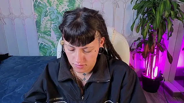 _sharlotte777's Live XXX Chat