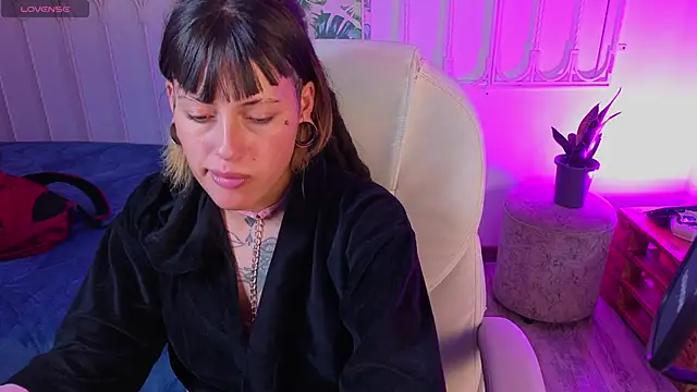 Živý XXX chat _sharlotte777