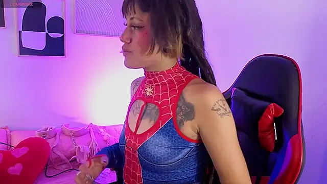 _sharlotte777's Webcam Show