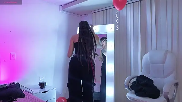 Živý XXX chat _sharlotte777