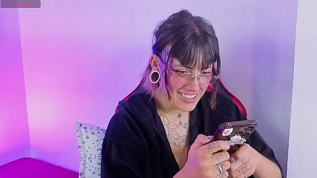 Chatroom XXX en direct de _sharlotte777