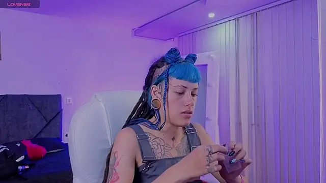 _sharlotte777 Adlı Modelin Canlı XXX Sohbeti