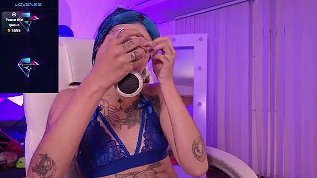 _sharlotte777 Chat XXX in diretta