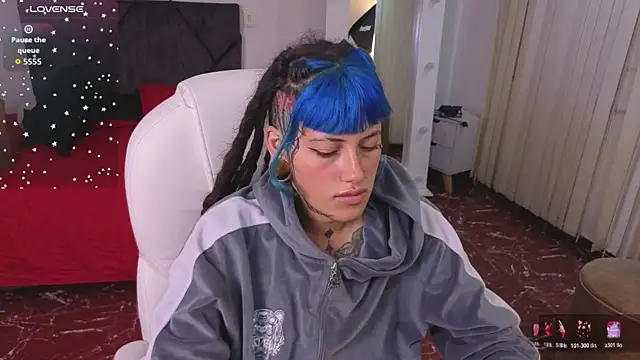 XXX chat uživo modela _sharlotte777