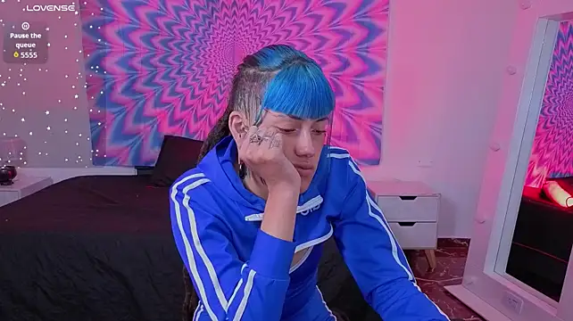 _sharlotte777 网络视讯表演
