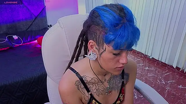XXX chat uživo modela _sharlotte777
