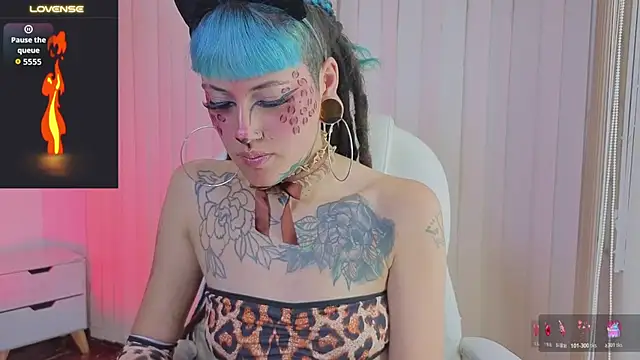_sharlotte777 Chat XXX in diretta