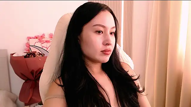 Ann__Cute Adlı Modelin Canlı XXX Sohbeti