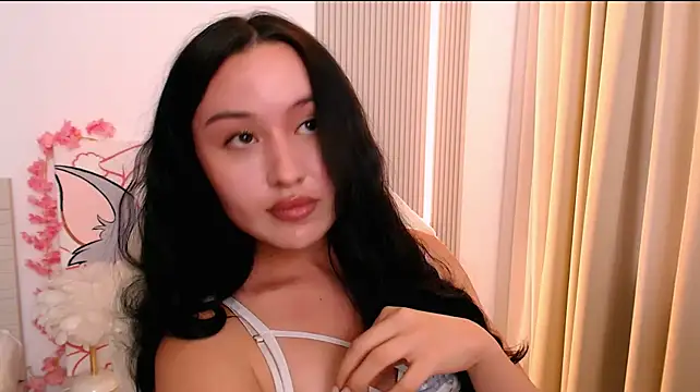 XXX chat uživo modela Ann__Cute