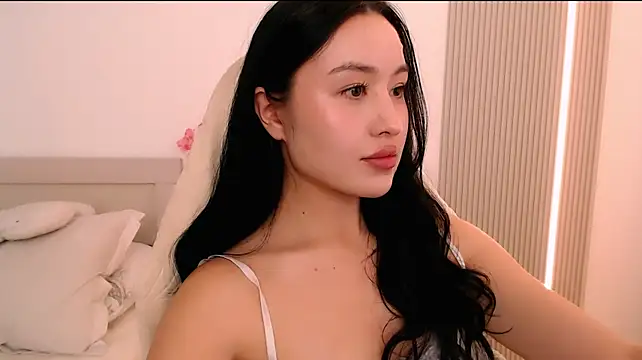 Ann__Cute Show in webcam
