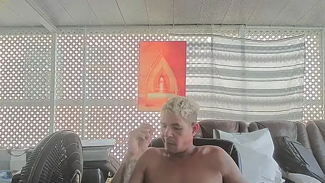 cubano1082 Show in webcam