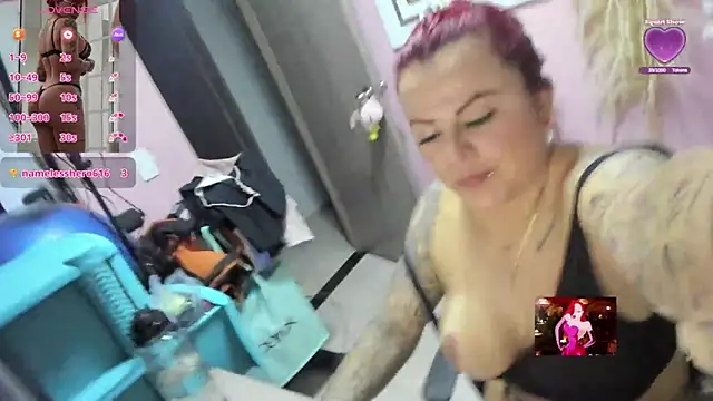 KAROL_MILF Adlı Modelin Canlı XXX Sohbeti