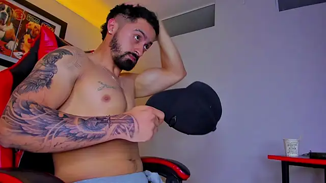 MAXIMUS_MASTER_'s Webcam Show
