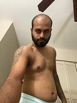 islandvybee55 Show in webcam