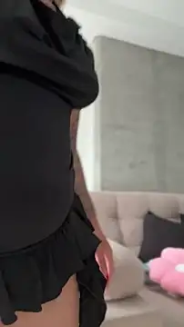 Sala de chat en directo de MiaPetit_
