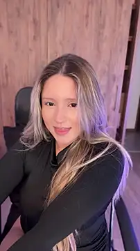 MiaPetit_'s Live XXX Chat