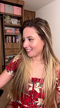 Chat +18 de MiaPetit_ ao vivo