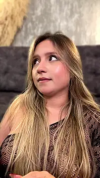 MiaPetit_ Adlı Modelin Canlı XXX Sohbeti