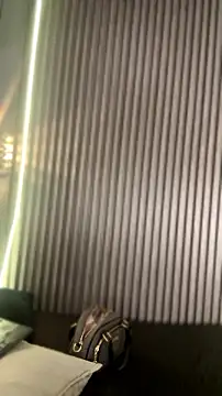 Sala de chat en directo de MiaPetit_