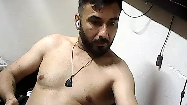 Show modela leon_ates na web-kameri