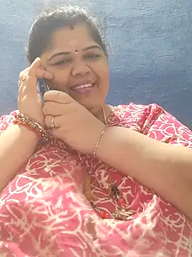 tamilthanushri Chat XXX in diretta