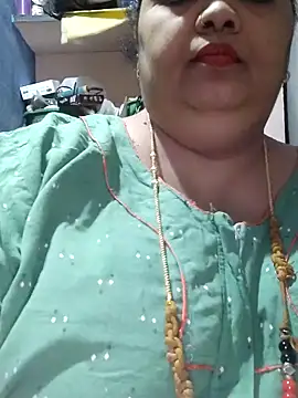 tamilthanushri's Live XXX Chat