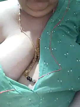 tamilthanushri Chat XXX live