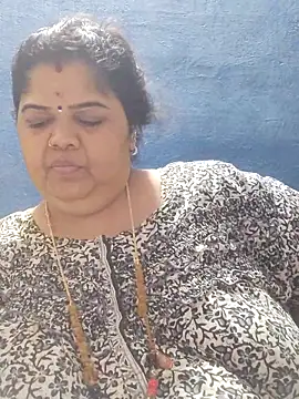 tamilthanushri Live XXX Chat