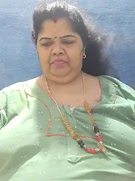 tamilthanushri Live XXX-chat