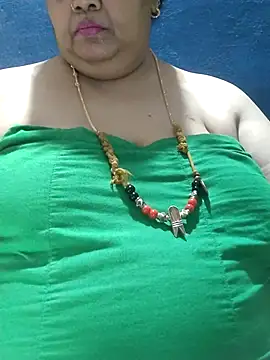 tamilthanushri Chat XXX live