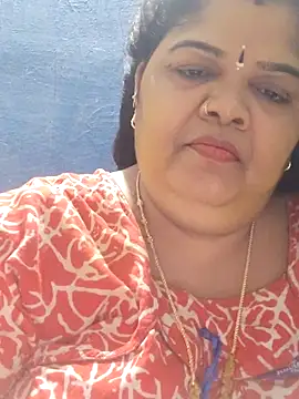 tamilthanushri Chat XXX in diretta