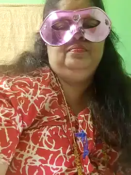 tamilthanushri Chat XXX in diretta