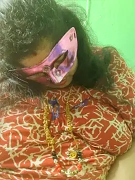 tamilthanushri Adlı Modelin Canlı XXX Sohbeti