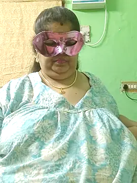 tamilthanushri Adlı Modelin Canlı XXX Sohbeti