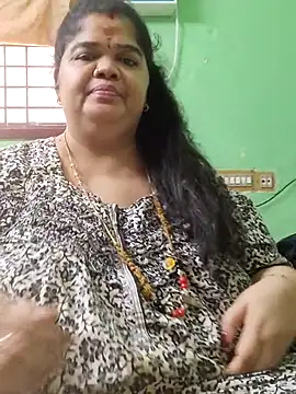 Tamil-mayasri Live XXX Chat