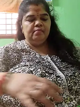 Živý XXX chat Tamil-mayasri