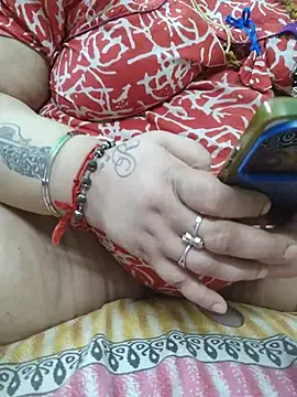 Tamil-mayasri's Live XXX Chat