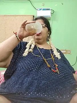 Tamil-mayasri: απευθείας συνομιλία ΧΧΧ