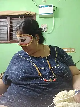 Tamil-mayasri Chat XXX live