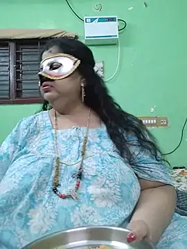 Czat XXX na żywo – Tamil-mayasri