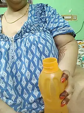 Tamil-mayasri's Live XXX Chat