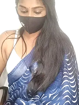 Tamil_AzhaghiのライブXXXチャット
