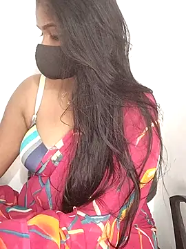 Chat XXX en directo de Tamil_Azhaghi