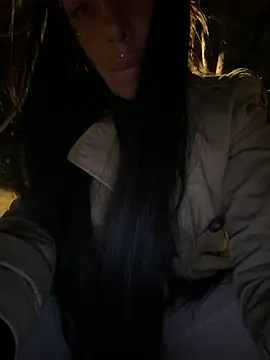 Baby_Panther: διαδικτυακό σόου στην κάμερα