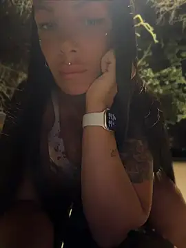Baby_Panther Show in webcam