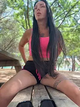 Baby_Panther Show in webcam