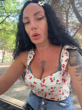 הופעת וובקאם של Partenope_Girl