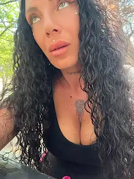 Show modela Partenope_Girl na web-kameri