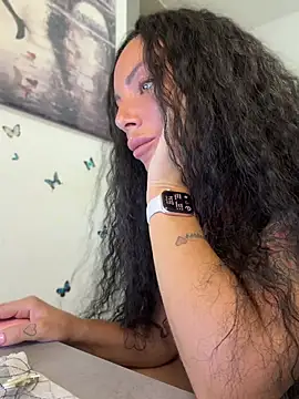Partenope_Girl Show in webcam